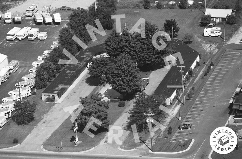 Two Cities Motel (2 Cities Motel) - 1986 Aerial (newer photo)